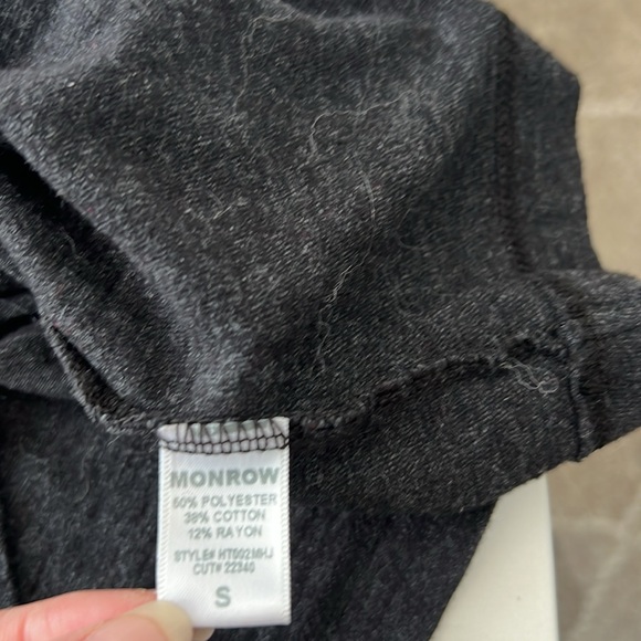 Monrow Textured Tri Blend Fitted Crew Neck Tee Heather Black S $78 - Picture 9 of 10